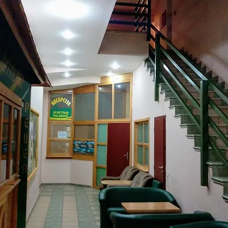 维拉杰泽罗公寓 兹拉蒂博尔